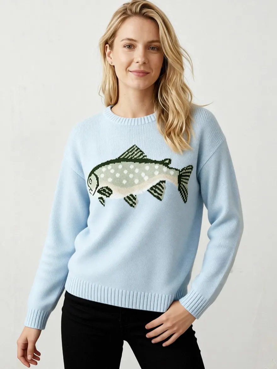 Pull femme à col rond en maille brodée de poissons manches longues coupe ample et décontractée.