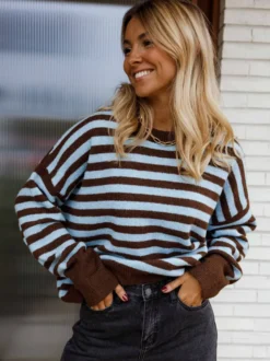 Pull rayé à col rond en maille manches longues amples style décontracté pour femme.