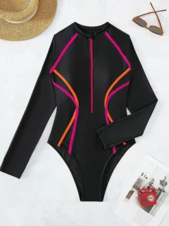 rashguard de surf une pièce à manches longues rayures contrastées dégradées et fermeture éclair sur le devant.