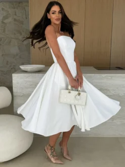 Robe bustier élégante taille haute coupe trapèze pour femme 2026