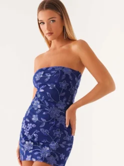 Robe bustier mini à sequins et fleurs pour femme - Robe tube élégante et moulante - Idéale pour une soirée cocktail estivale 2026