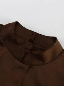 Robe-chemise courte en satin marron à col montant et manches lanternes pour femme 2026