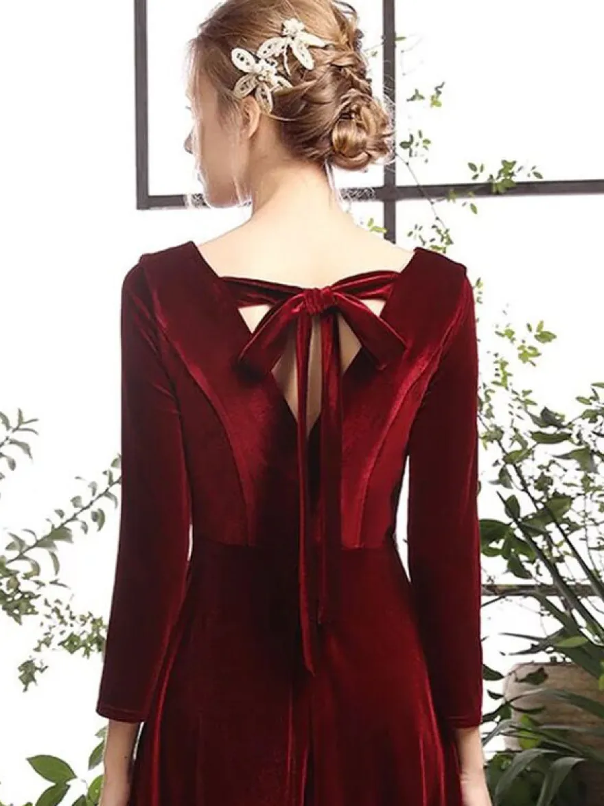 Robe cocktail col carré manche longue zip sur dos avec laçage