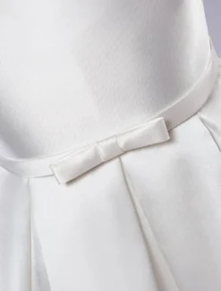 Robe cortège enfant col rond longueur au genou jupe plissée en satin Robe fille de fleur