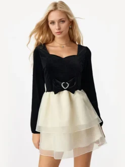 Robe courte contrastée avec nœud papillon manches longues col carré robe de fête d'anniversaire superposée 2026