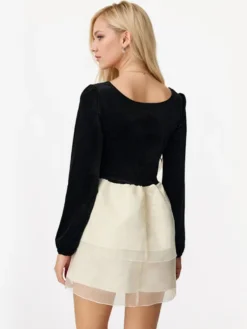 Robe courte contrastée avec nœud papillon manches longues col carré robe de fête d'anniversaire superposée 2026