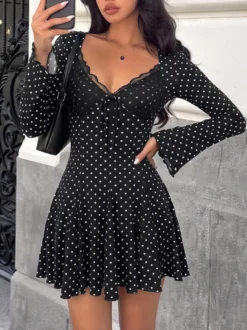 Robe courte côtelée à pois Daily Dresses pour femme ornée de dentelle col en V nœud sur le devant manches longues évasées et ourlet à volants