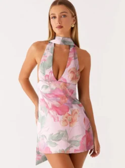 Robe courte dos nu en satin à col halter pour femme - Robe courte dos nu à décolleté plongeant avec foulard - Soirée cocktail d'été 2026