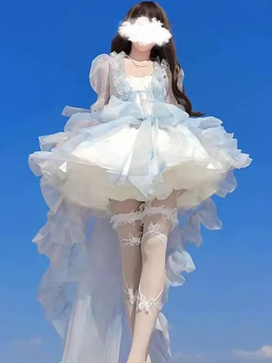 Robe courte Fairy Lolita bleu ciel clair à volants et traîne