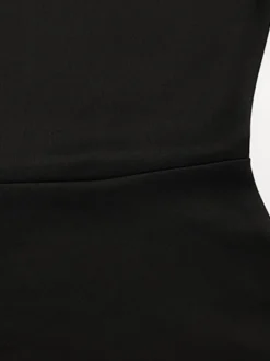 Robe courte élégante noire à col montant et manches courtes coupe trapèze ornée de dentelle et à découpe en forme de goutte - Idéale pour une fête d'anniversaire printanière (2026)