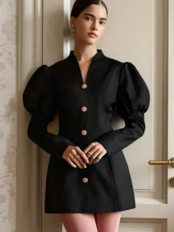 Robe courte à manches bouffantes pour femme style rétro chic - Noir élégant col montant coupe moulante - Idéale pour le printemps 2026