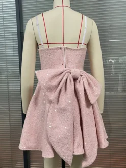 Robe courte à paillettes avec nœud dans le dos col carré coupe trapèze tenue de fête d'anniversaire pour femme 2026