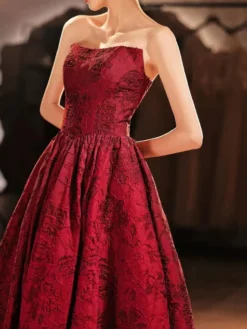 Robe de bal 2026 A-Line sans bretelles Jacquard Longueur au sol Robes de concours brodées Personnalisation gratuite