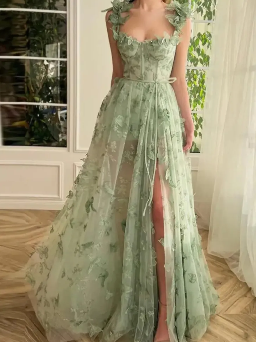 Robe de bal en dentelle florale décolleté en cœur coupe trapèze sans manches style papillon