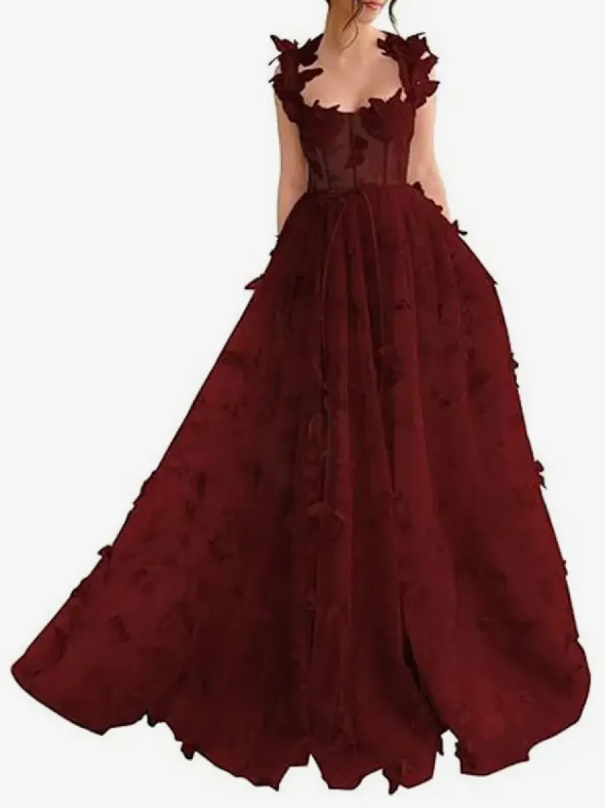 Robe de bal en dentelle florale décolleté en cœur coupe trapèze sans manches style papillon