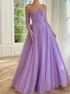 Robe de bal en tulle à paillettes et col en cœur et épaules dénudées