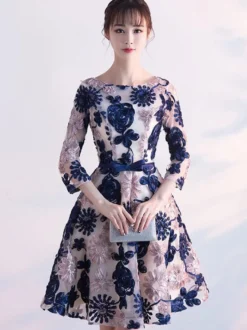 Robe de cocktail col bateau demi-manche bleu marine foncé longueur au genou Robe de soirée