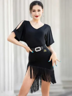 Robe de danse latine à manches courtes et épaules dénudées pour femme avec ceinture et pompons