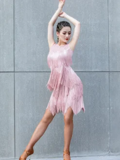 Robe de danse latine noire sexy à franges et pompons pour femme costume de danseuse latine court