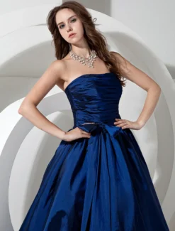 Robe de demoiselle d'honneur bustier avec noeud au sol
