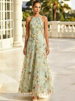 Robe de demoiselle d'honneur dos nu à broderies florales rose poudré coupe trapèze en tulle long robe de mariée longue en tulle.
