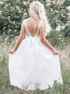 Robe de fille de fleur blanche en dentelle col rond décolleté décoré de noeud sur dos robe cortège enfant
