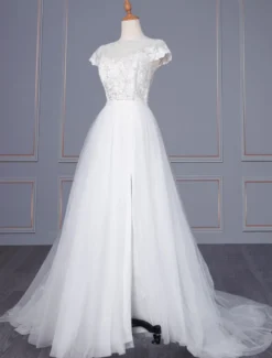 Robe de mariéé boho col rond manche courte top en dentelle jupe fendue en chiffon