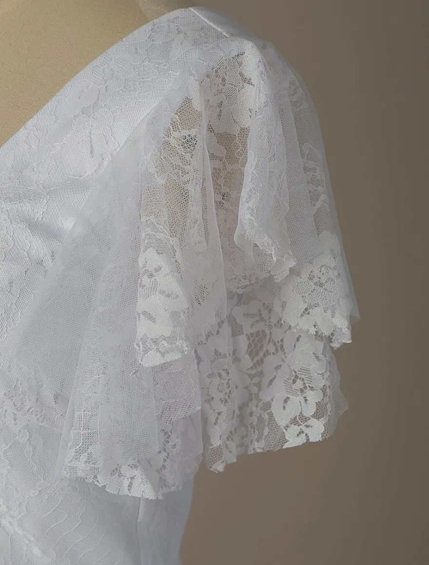 Robe de mariée blanche en dentelle col V manche courte zip sur dos longueur au sol robe de mariage