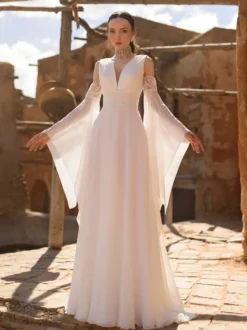 Robe de mariée bohème simple en mousseline col en V manches 3/4 dentelle coupe trapèze