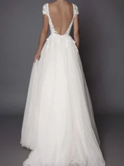 Robe de mariée bohémien ivoire en tulle col V plongeant dos nu jupe fendue robe de mariage
