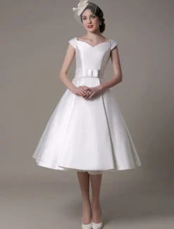 Robe de mariée courte blanche en satin col V avec noeud boutonnée sur dos au genou Robe de mariage vintage