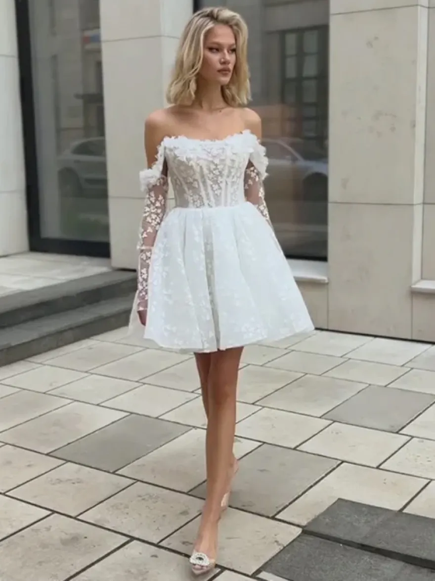 Robe de mariée courte col bateau manches 3/4 coupe trapèze