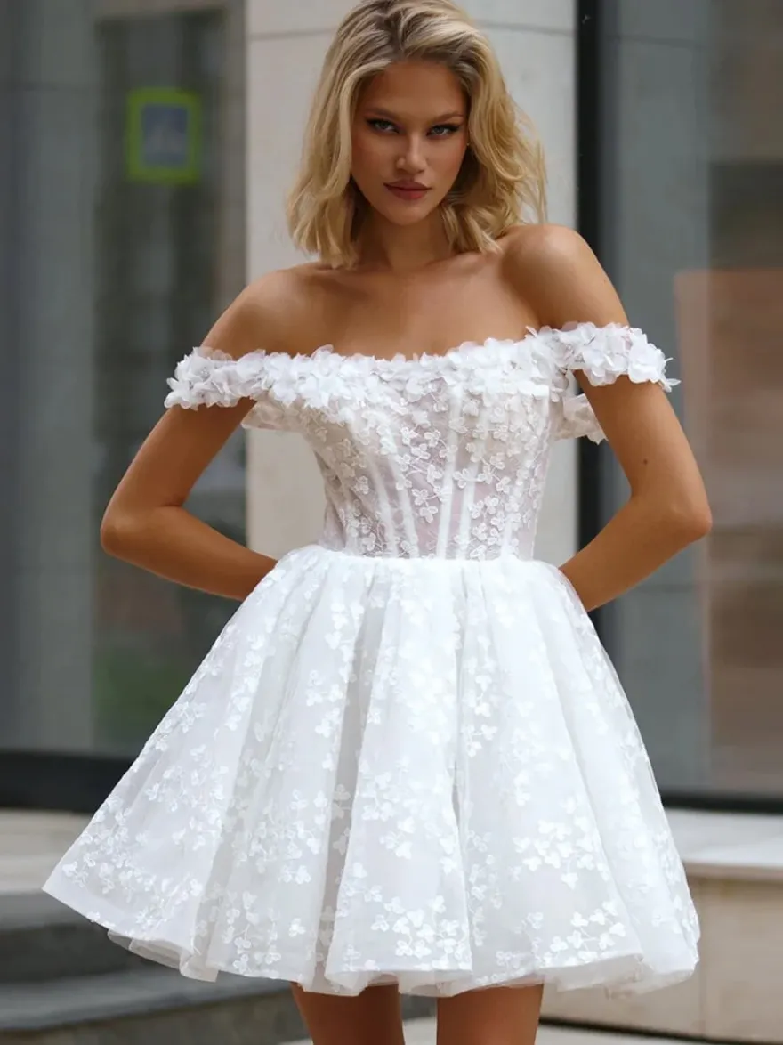 Robe de mariée courte col bateau manches 3/4 coupe trapèze