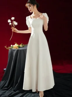 Robe de mariée courte col carré manches courtes ligne a longueur thé personnalisation gratuite
