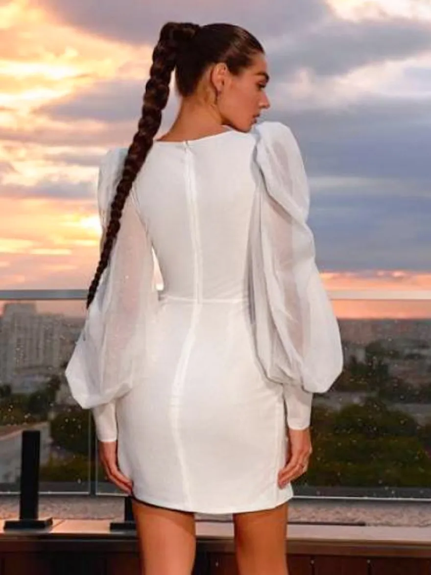 Robe de mariée courte col en V manches longues tulle