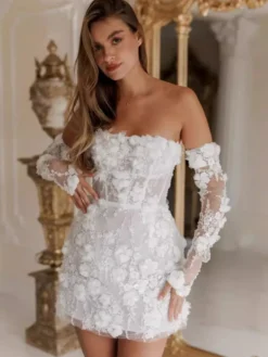 Robe de mariée courte mini bustier manches 3/4 dentelle fleurie
