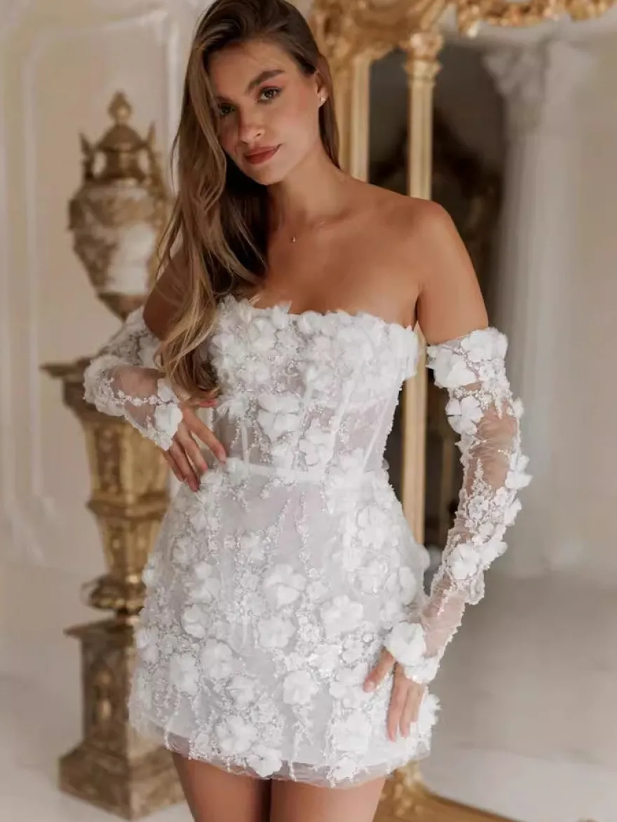 Robe de mariée courte mini bustier manches 3/4 dentelle fleurie