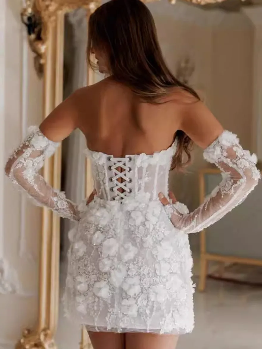 Robe de mariée courte mini bustier manches 3/4 dentelle fleurie
