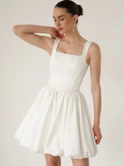 Robe de mariée courte mini col carré sans manches courte