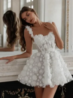 Robe de mariée courte mini robe de mariée courte sans manches à col en cœur