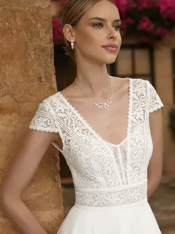 Robe de mariée courte robe de mariage civil col V manche courte boutonné sur dos