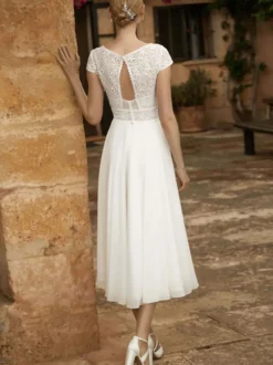Robe de mariée courte robe de mariage civil col V manche courte boutonné sur dos