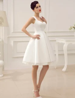 Robe de mariée courte robe de mariée vintage col en coeur boutonnée sur dos au genou