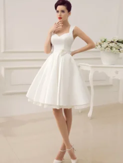 Robe de mariée courte robe de mariée vintage col en coeur boutonnée sur dos au genou