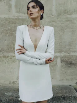 Robe de mariée courte robe de mariage civil col V dos en V zip sur dos manche longue longueur au dessus de genou