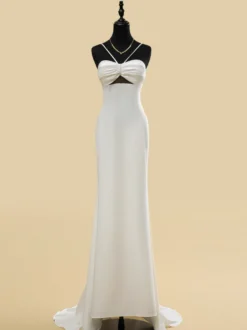 Robe de mariée à décolleté sans manches taille naturelle plissée avec traîne robe de mariée sirène