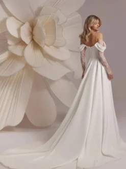 Robe de mariée dentelle Ivoire Cou original manches longues détail zip Robes de mariée