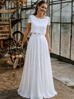 Robe de mariée deux pièces en crêpe stretch col rond longueur au sol fermeture éclair manches courtes