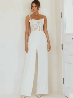 Robe de mariée deux pièces en tissu satiné et dentelle col carré deux pièces longueur au sol lacets sans manches ivoire