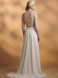 Robe de mariée deux pièces style bohème en dentelle col rond coupe trapèze avec traîne fermeture éclair manches 3/4 longues